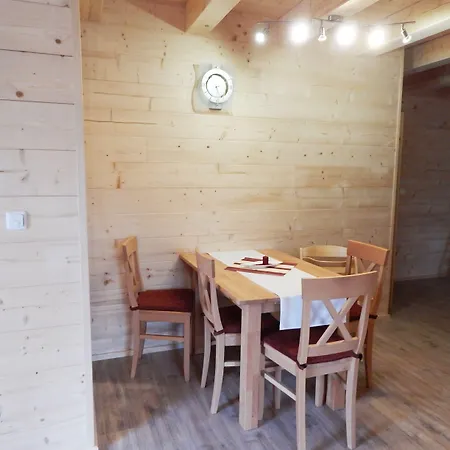Holzblockhaus Appartement *