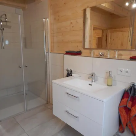 Holzblockhaus *