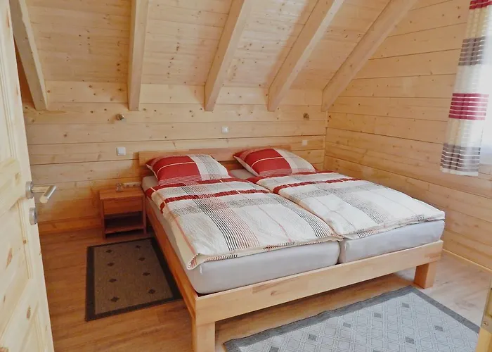 Holzblockhaus شقة