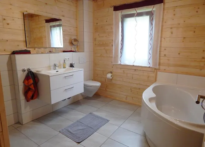 Holzblockhaus شقة *
